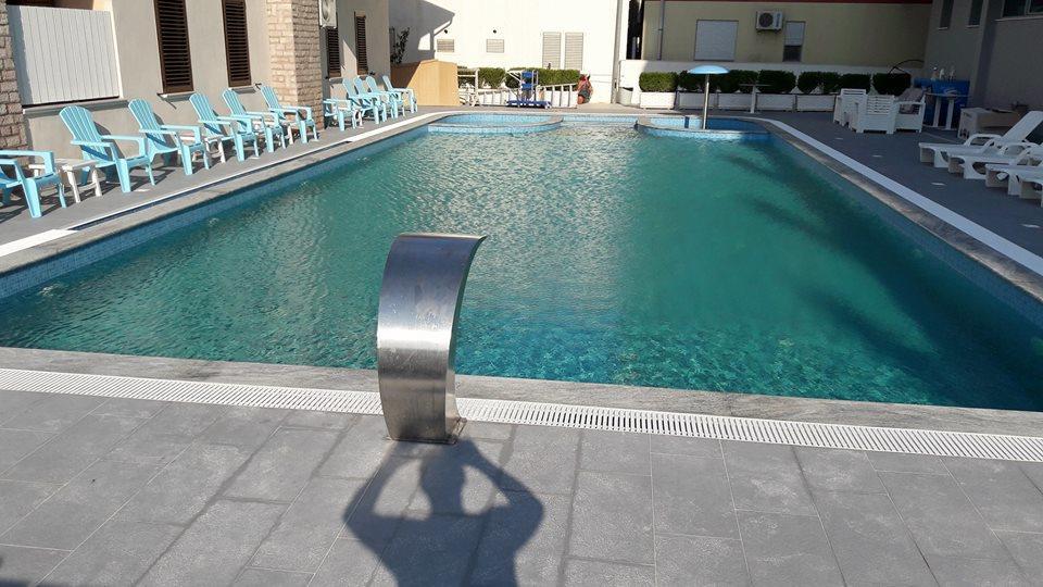 Renti Velipojë